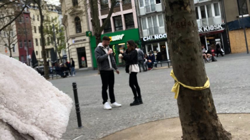 Niko Griesert und Michèle de Roos in Köln, April 2021
