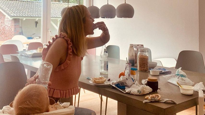 Krätze, Wäsche und Co.: Nina Bott im absoluten Mama-Stress