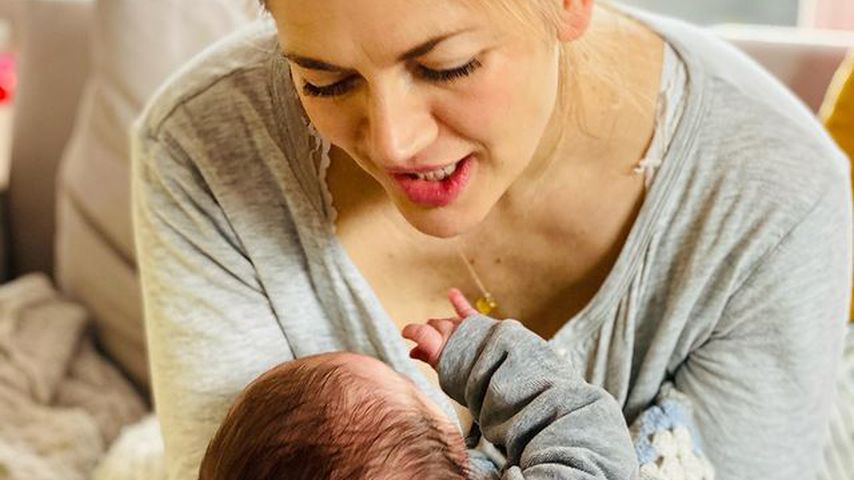 Nina Bott mit ihrem Baby