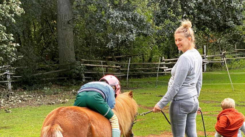 Nina Bott mit ihren beiden jüngsten Kids