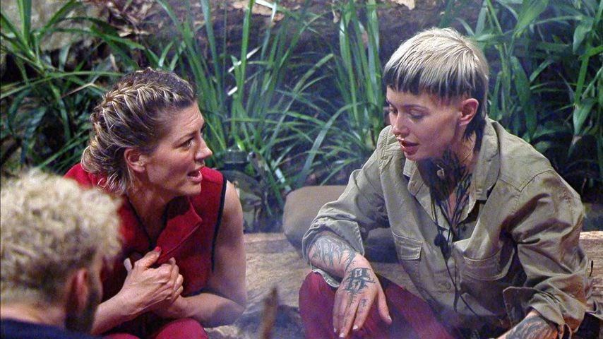 Die Dschungelcamp-Kandidatinnen Nina Bott und Edith Stehfest
