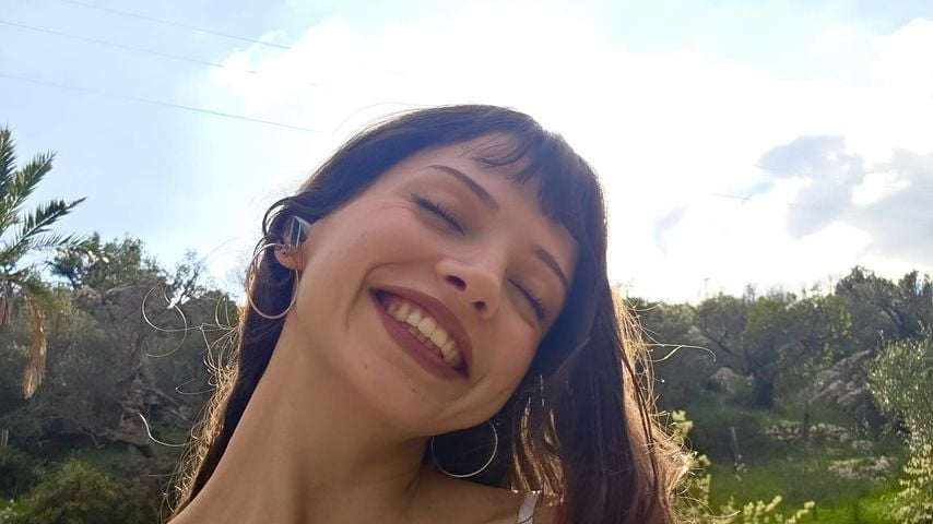 Nina Chuba kämpft sich in die Top-drei der Single-Charts