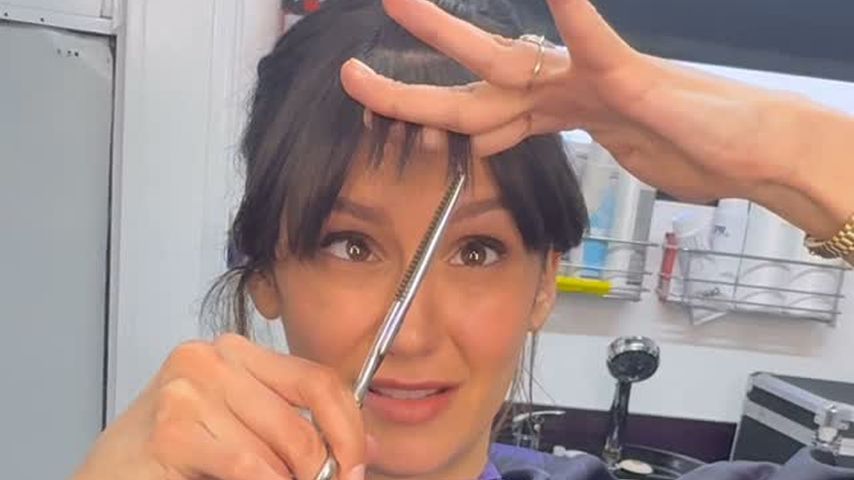 Nina Dobrev schneidet ihre Pony-Frisur