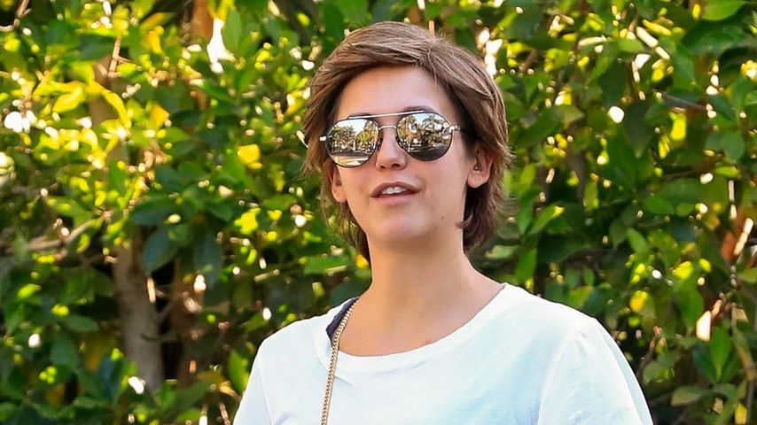 Neuer Look? Nina Dobrev mit biederer Kurzhaarfrisur entdeckt