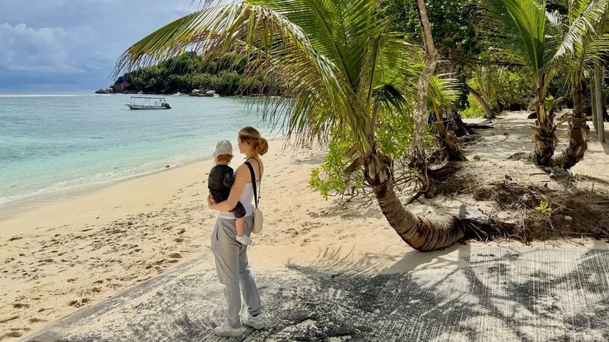 Nina Ensmann und ihr Kind auf den Seychellen, Weihnachten 2025