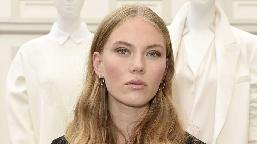 Nina Hnizdo, Model