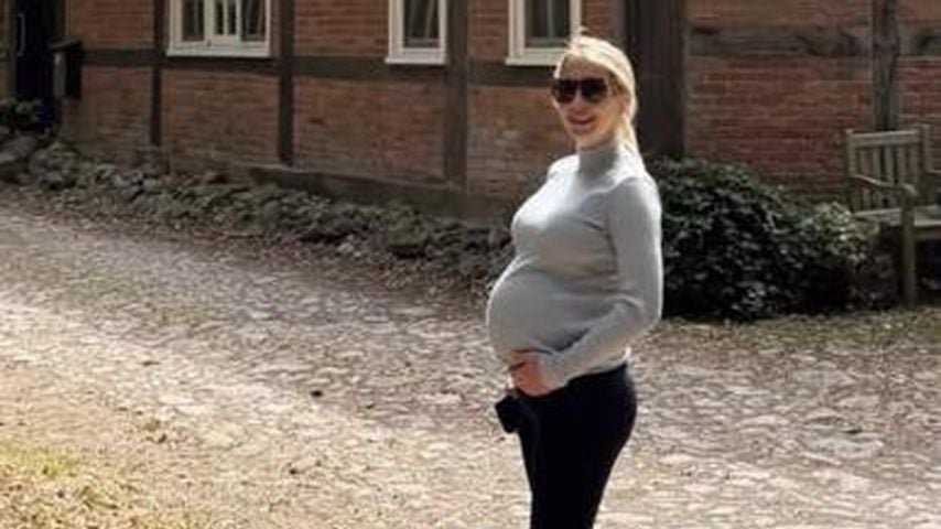 "Lädt": Nina Neuer teilt ein Bild ihrer wachsenden Babykugel