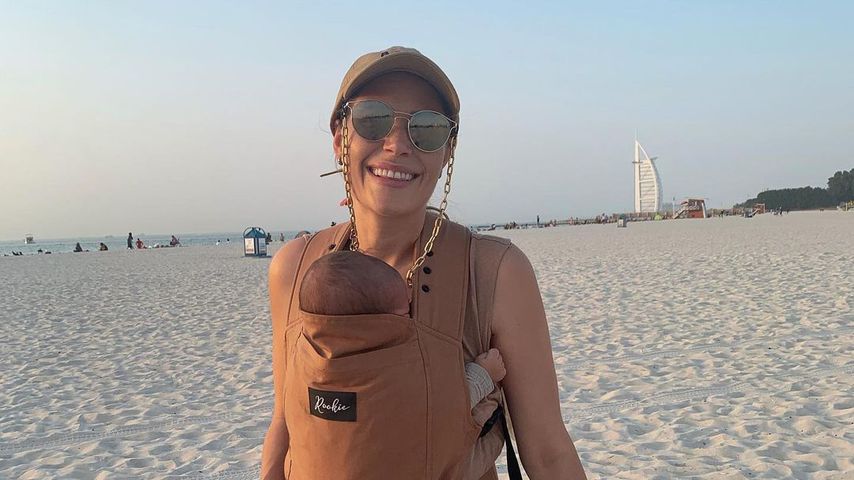 Nina Noel mit ihrem Sohn im Juli 2021 in Dubai