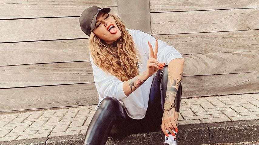 Mrs. Nina Chartier, Rapperin und Influencerin