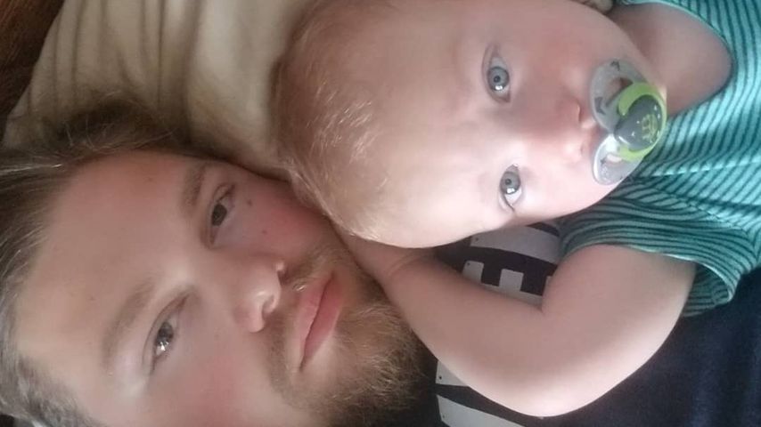 Noah Brown mit seinem Sohn Elijah