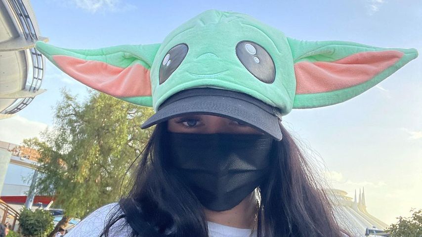 Noah Cyrus im Disneyland, 2021
