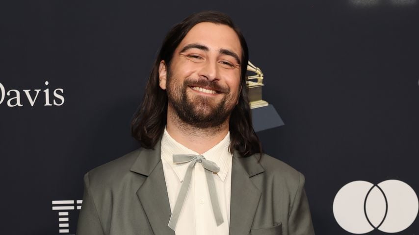 Noah Kahan hat still und heimlich seine Partnerin geheiratet
