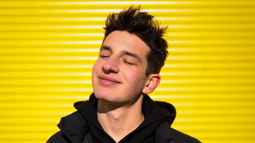Noah Levi, Sänger