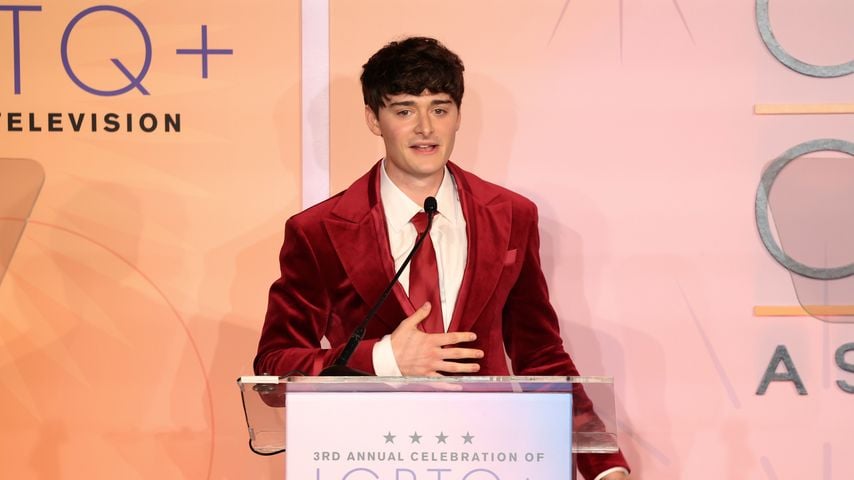 Noah Schnapp nimmt den Breakthrough Performance Award – Drama bei der CCA Celebration of LGBTQ+ Cinema & Television entgegen