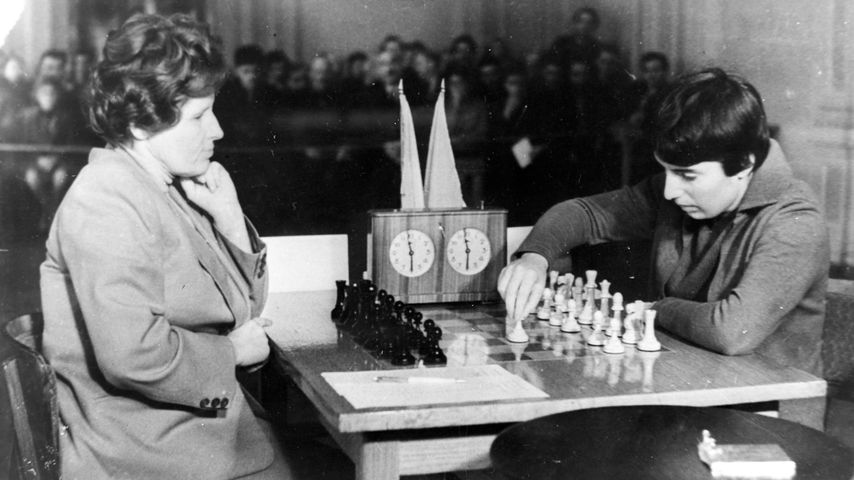 Elizaveta Bykova und Nona Gaprindashvili, Oktober 1962