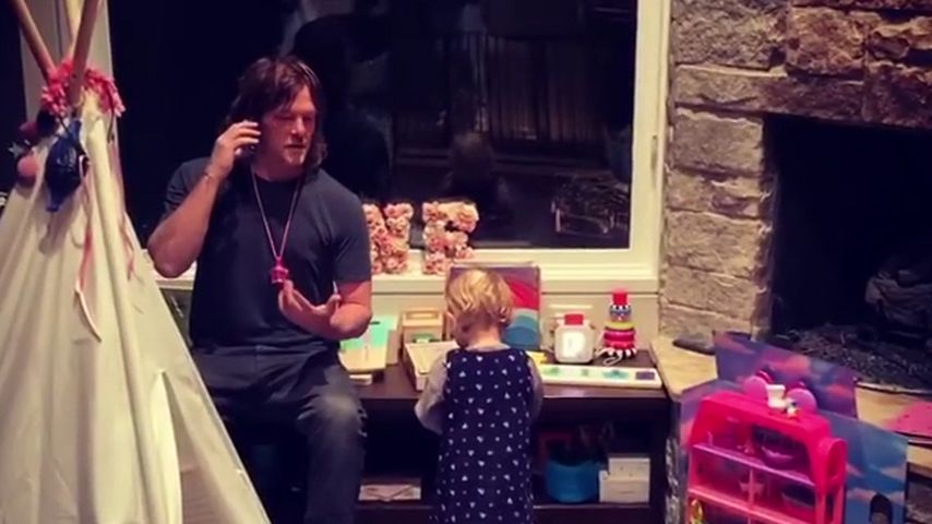 Norman Reedus mit seiner Tochter im November 2020