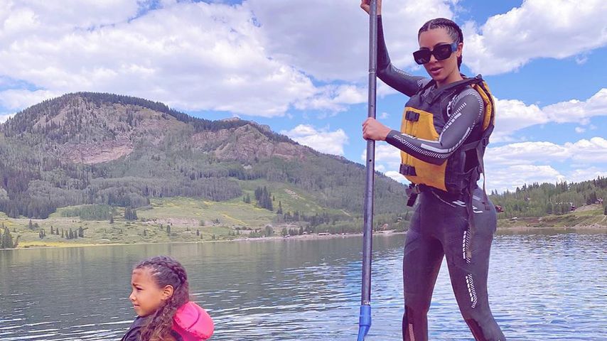 North West und Kim Kardashian im August 2020