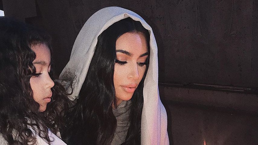 Andächtig: Kim Kardashian gibt Einblicke in armenische Taufe