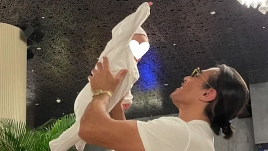 Nusret Gökçe mit Georgina Fleurs Baby