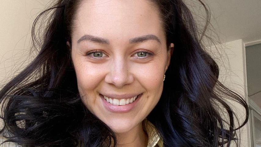 Einen Monat alt: Oana Nechiti genießt Zeit mit ihrem Sohn