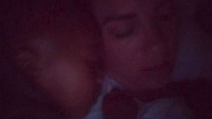 Ocean Malik und Jasmin Tawil kuscheln