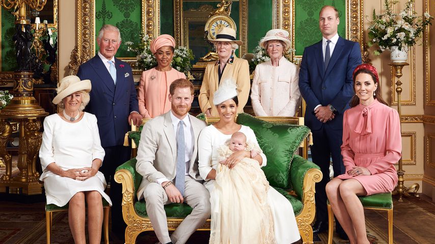Offizielles Familienfoto zur Taufe von Archie Harrison