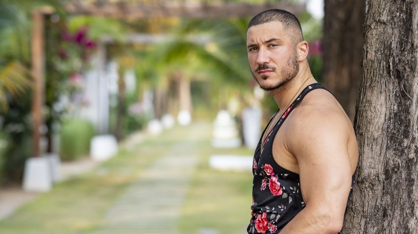 Darum deckte Bachelorette-Oguzhan Adrians Fake-Kuss auf