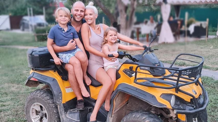 Oksana Kolenitchenko mit ihrer Familie im August 2021