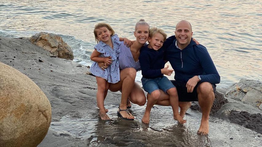 Oksana und Daniel Kolenitchenko mit ihren beiden Kindern im Juli 2020