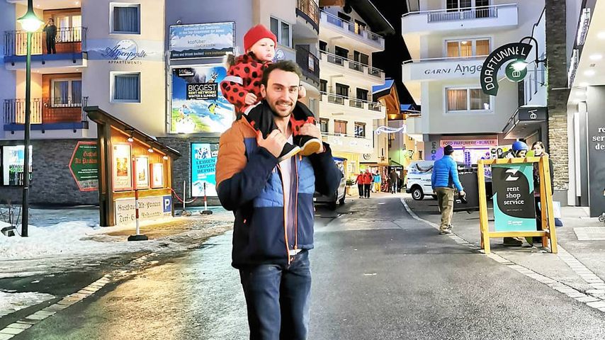 "First Dates Hotel"-Teilnehmer Oleg Justus mit seinem Kind