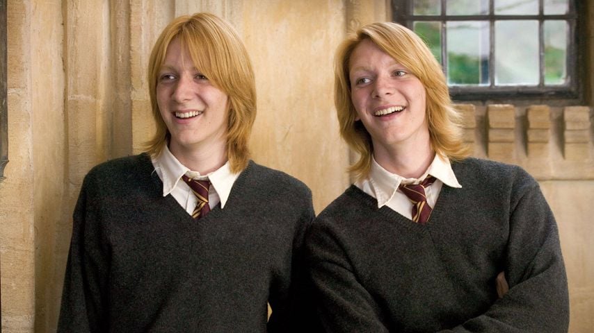 Oliver Phelps als George Weasley und James Phelps als Fred Weasley in "Harry Potter und der Feuerkelch"