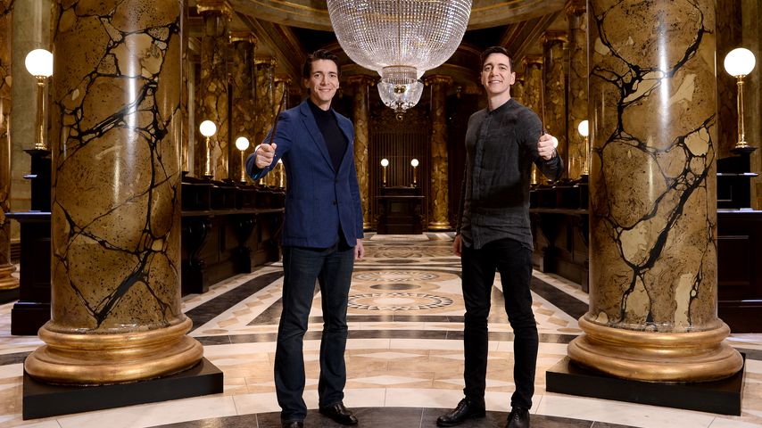Oliver und James Phelps als Fred und George Weasley