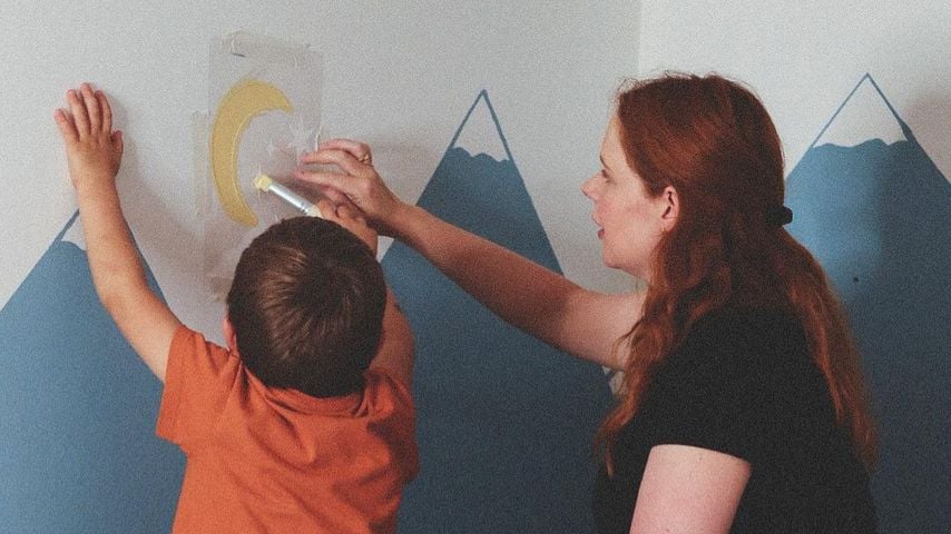 Olivia Marei mit ihrem Erstgeborenen im September 2022