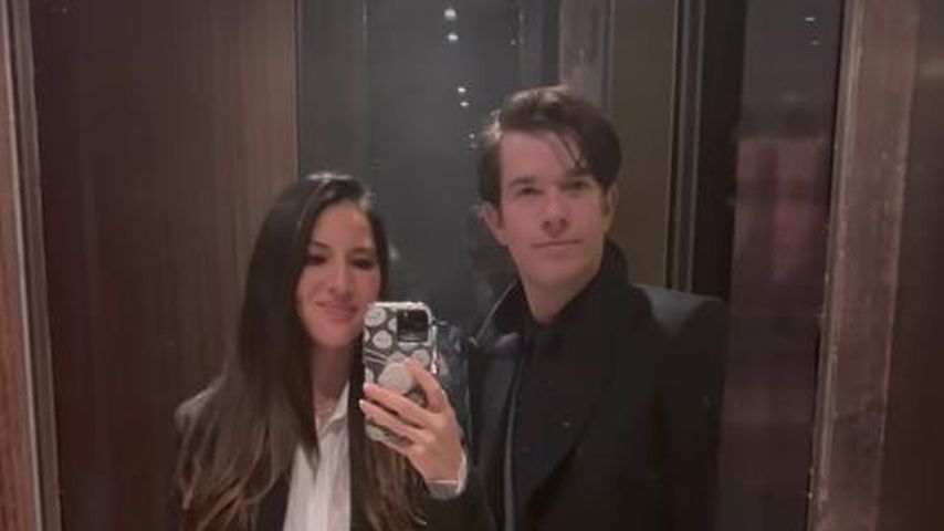 Olivia Munn und John Mulaney feiern süßes Silvester-Date
