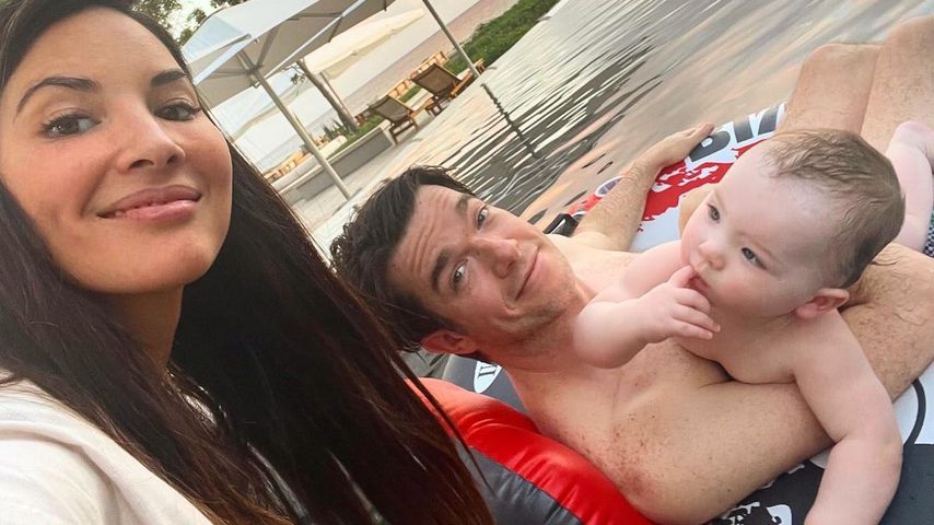 Olivia Munn und John Mulaney mit ihrem Sohn
