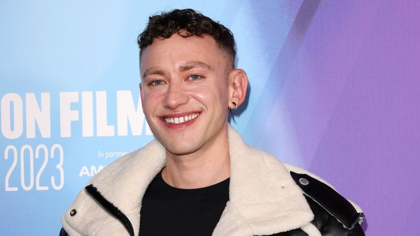 Nun bestätigt: Olly Alexander tritt beim ESC 2024 für UK an!