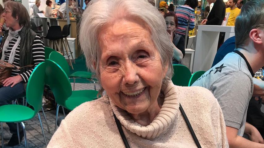 Oma Hedel auf der Grünen Woche in Berlin