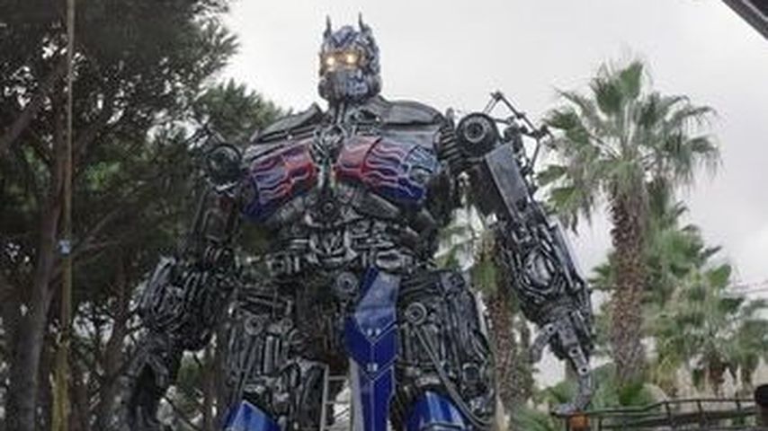 Optimus-Prime-Figur von Robert und Carmen Geiss