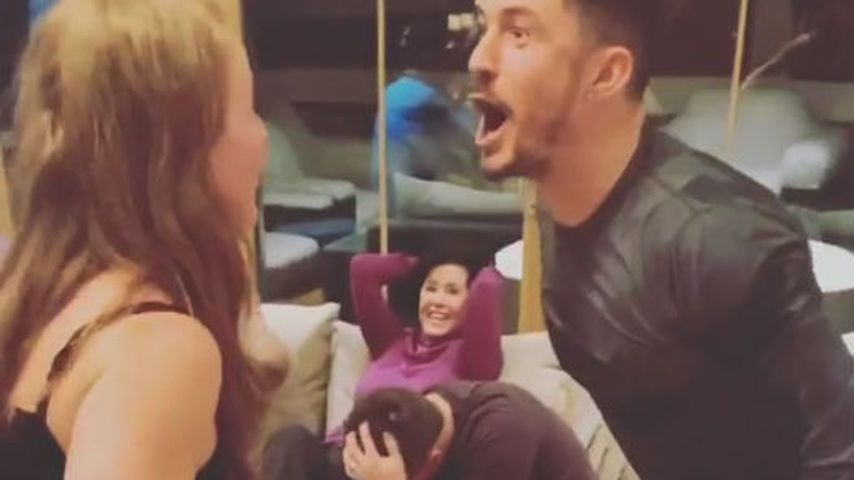 Bei Spieleabend: Orlando Bloom flippt an Weihnachten aus