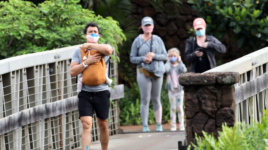 Orlando Bloom und Katy Perry mit ihrem Baby beim Wandern auf Hawaii