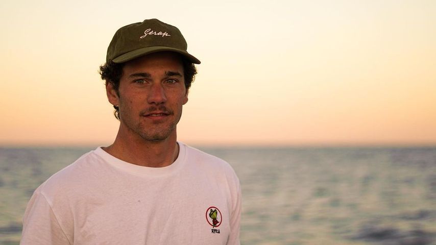 Oscar Serra, Surfer