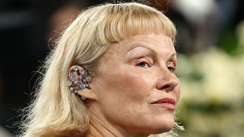 Pamela Anderson im Mai 2025 auf der Met Gala