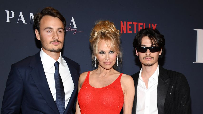 Pamela Anderson mit ihren Söhnen Brandon Thomas Lee und Dylan Jagger Lee