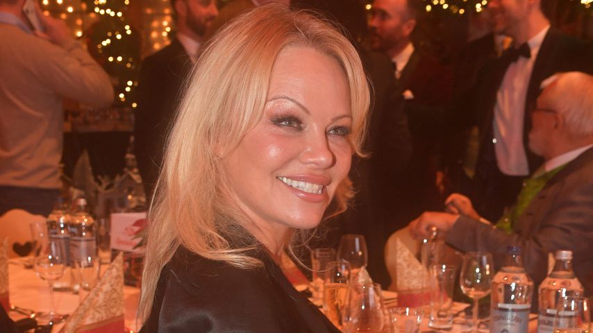 Pamela Anderson in Henndorf am Wallersee, November 2019