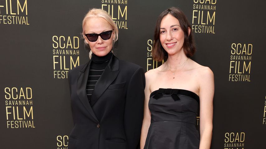 Pamela Anderson und Regisseurin Gia Coppola im November 2024