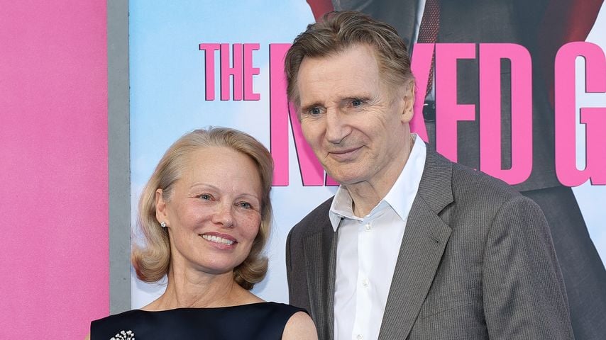 Pamela Anderson und Liam Neeson, Juli 2025