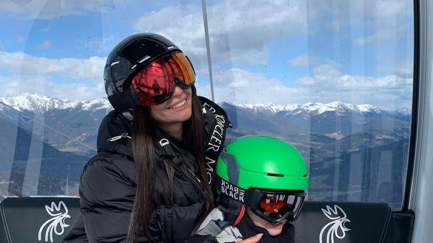 Paola Maria mit ihrem Sohn im Urlaub