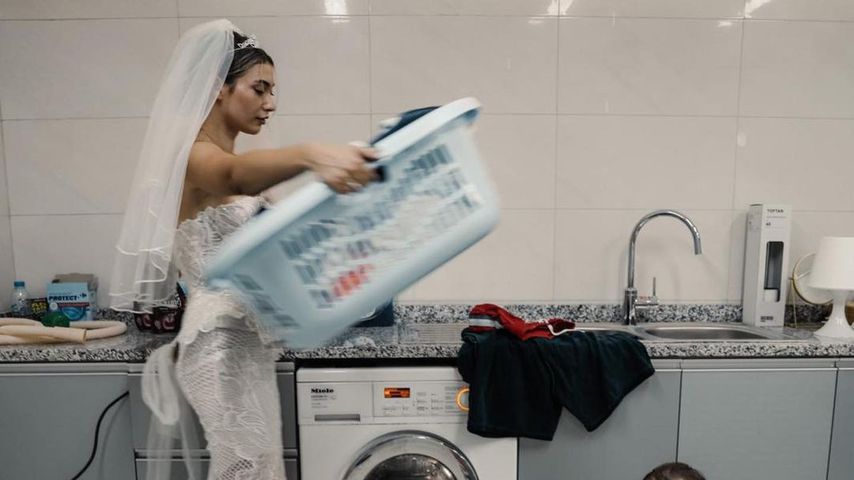 Paola passt nach zwei Schwangerschaften noch ins Brautkleid!