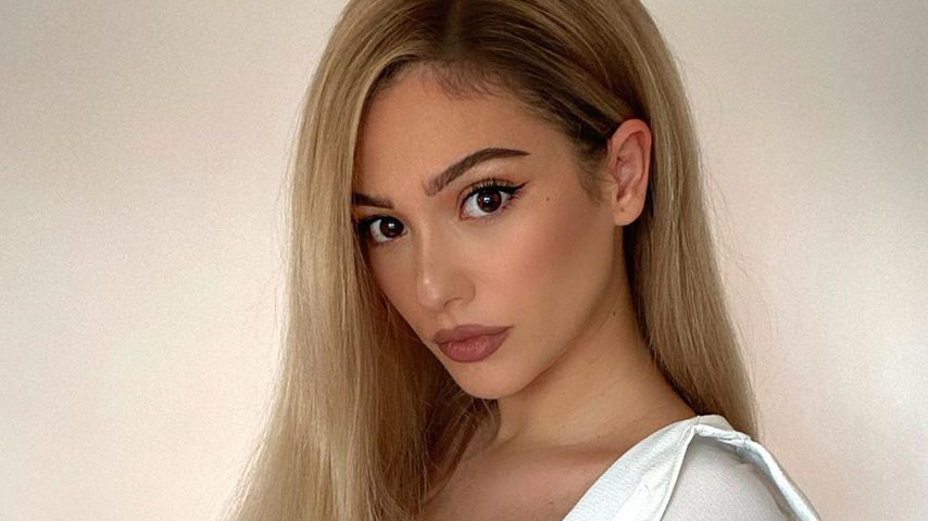 In Schwangerschaft: Paola Maria strahlt mit blonden Haaren