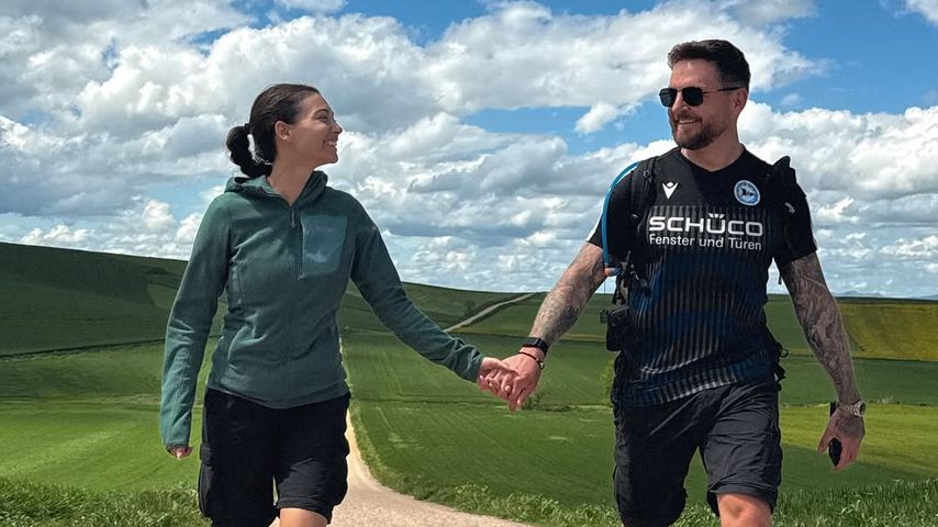 Geschafft: Paola Maria und Verlobter Alex beenden Jakobsweg